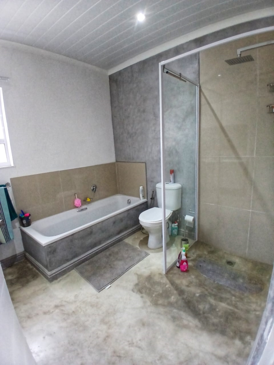 3 Bedroom Property for Sale in Riversbend Eastern Cape